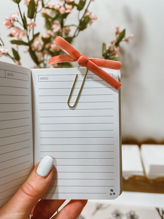 Little Verse Book lemon  + ribbon mini