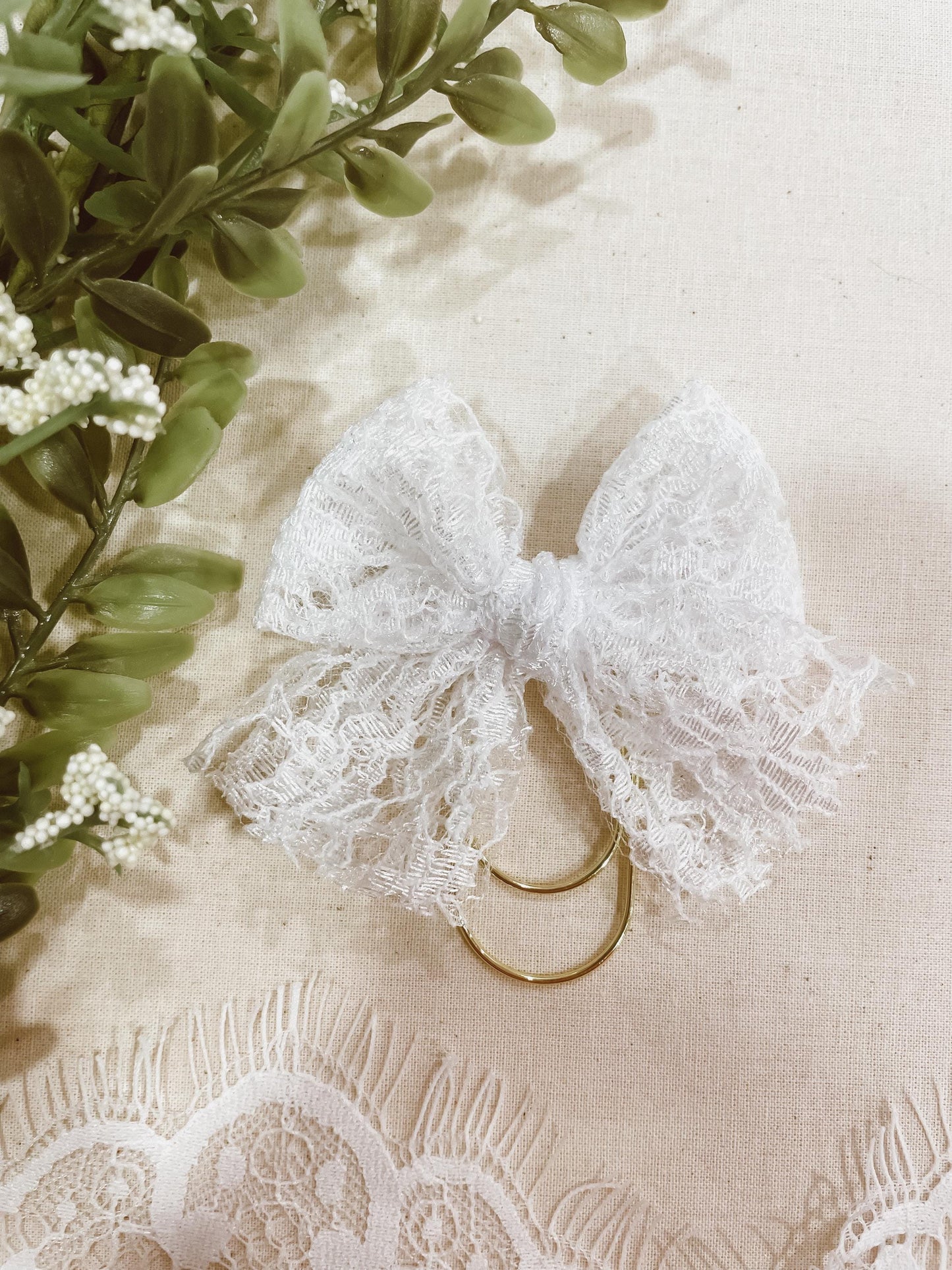 Little Lace White - bow bookmark